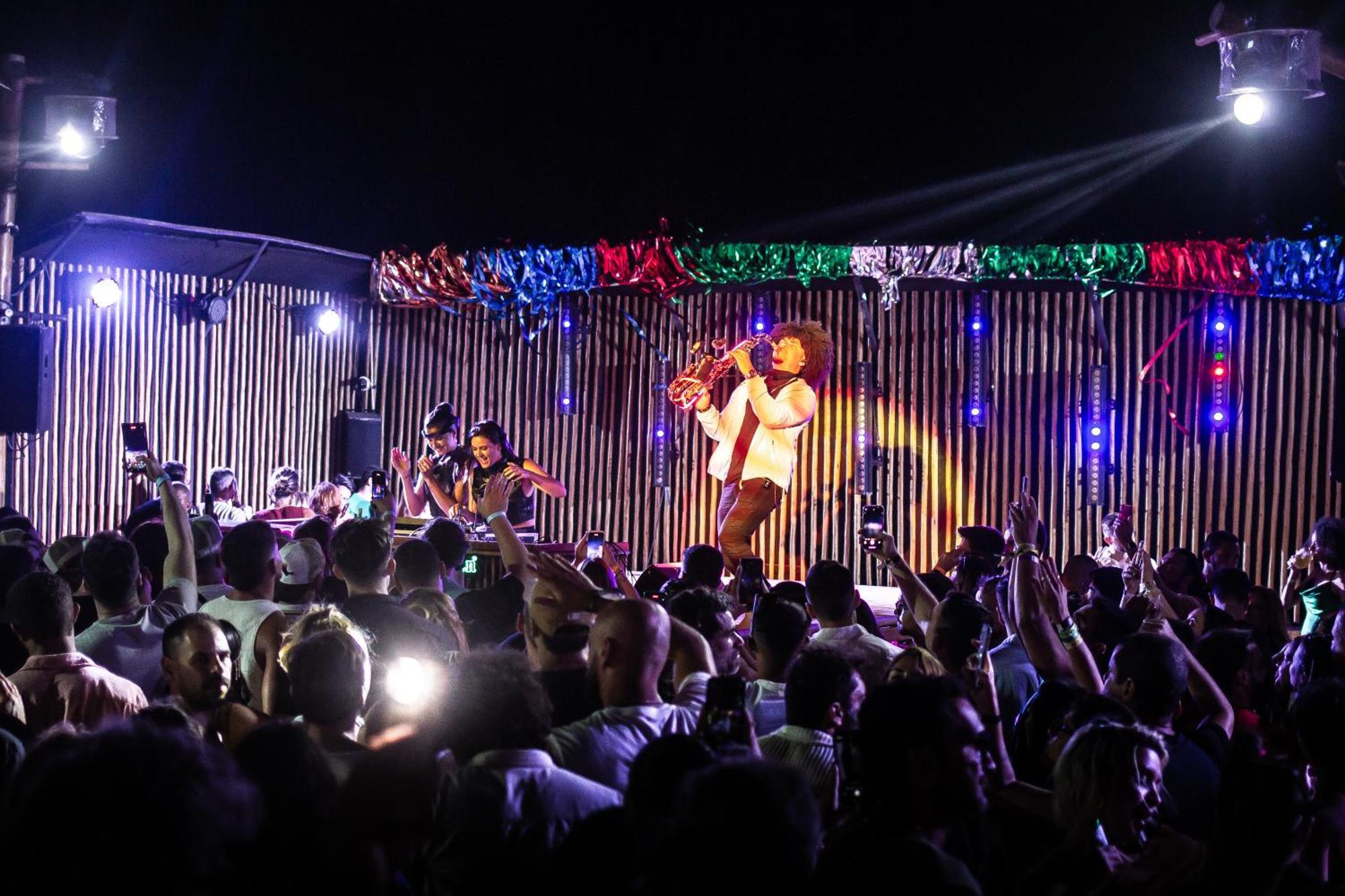 Café Jeri Hotel Jijoca de Jericoacoara Buitenkant foto The band performing in 2019